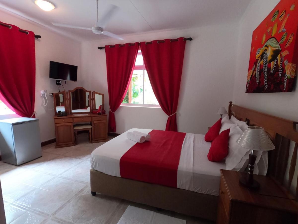 Le Chevalier Bay Guesthouse Anse Lazio Esterno foto