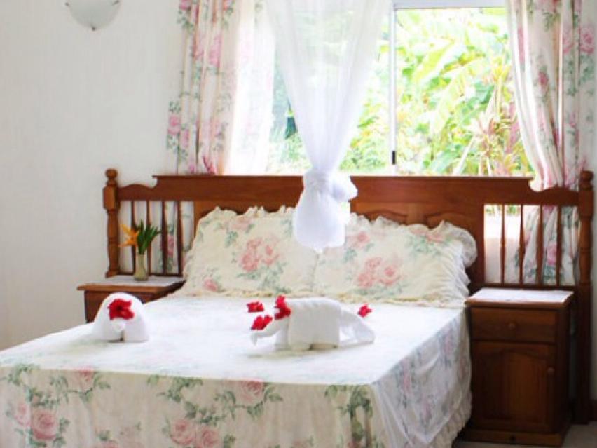 Le Chevalier Bay Guesthouse Anse Lazio Esterno foto