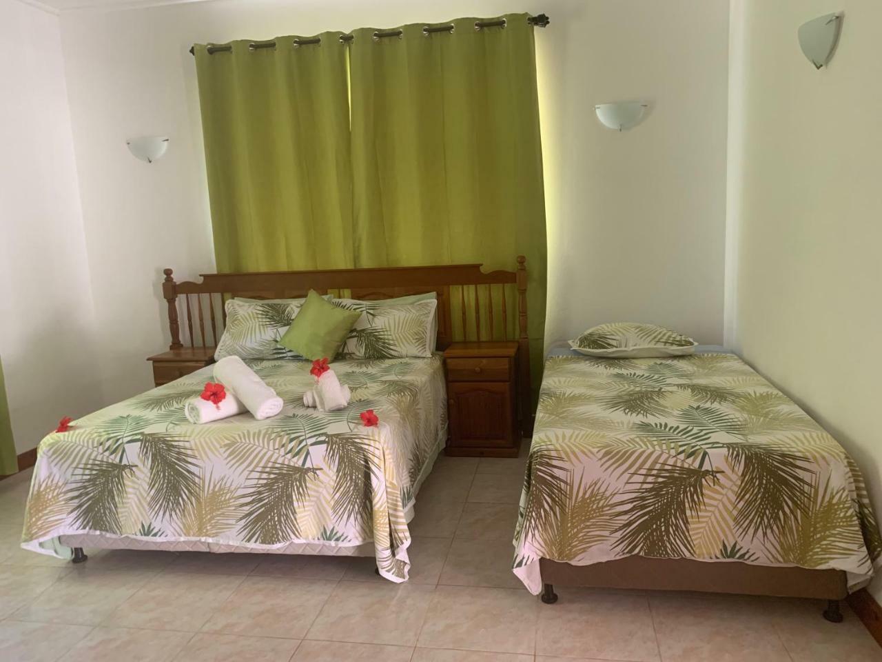 Le Chevalier Bay Guesthouse Anse Lazio Esterno foto